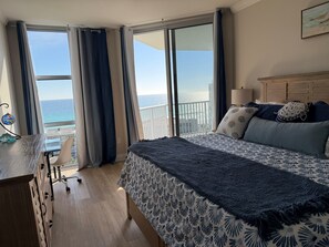 Room - Gulf-Front Luxury Condo on Pensacola Bch 2Bd/2Ba, Pool, Balcony (Pensacola Beach)