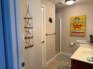 Bathroom - Gulf-Front Luxury Condo on Pensacola Bch 2Bd/2Ba, Pool, Balcony (Pensacola Beach)