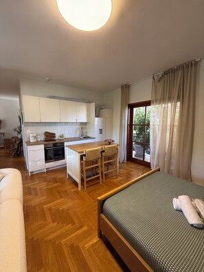 1 bedroom, iron/ironing board, WiFi, bed sheets