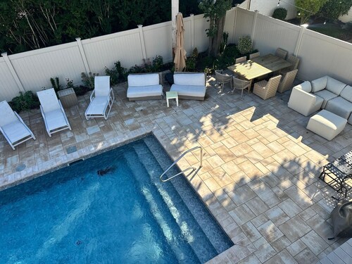 Spacious Long Beach home, steps to beach & train