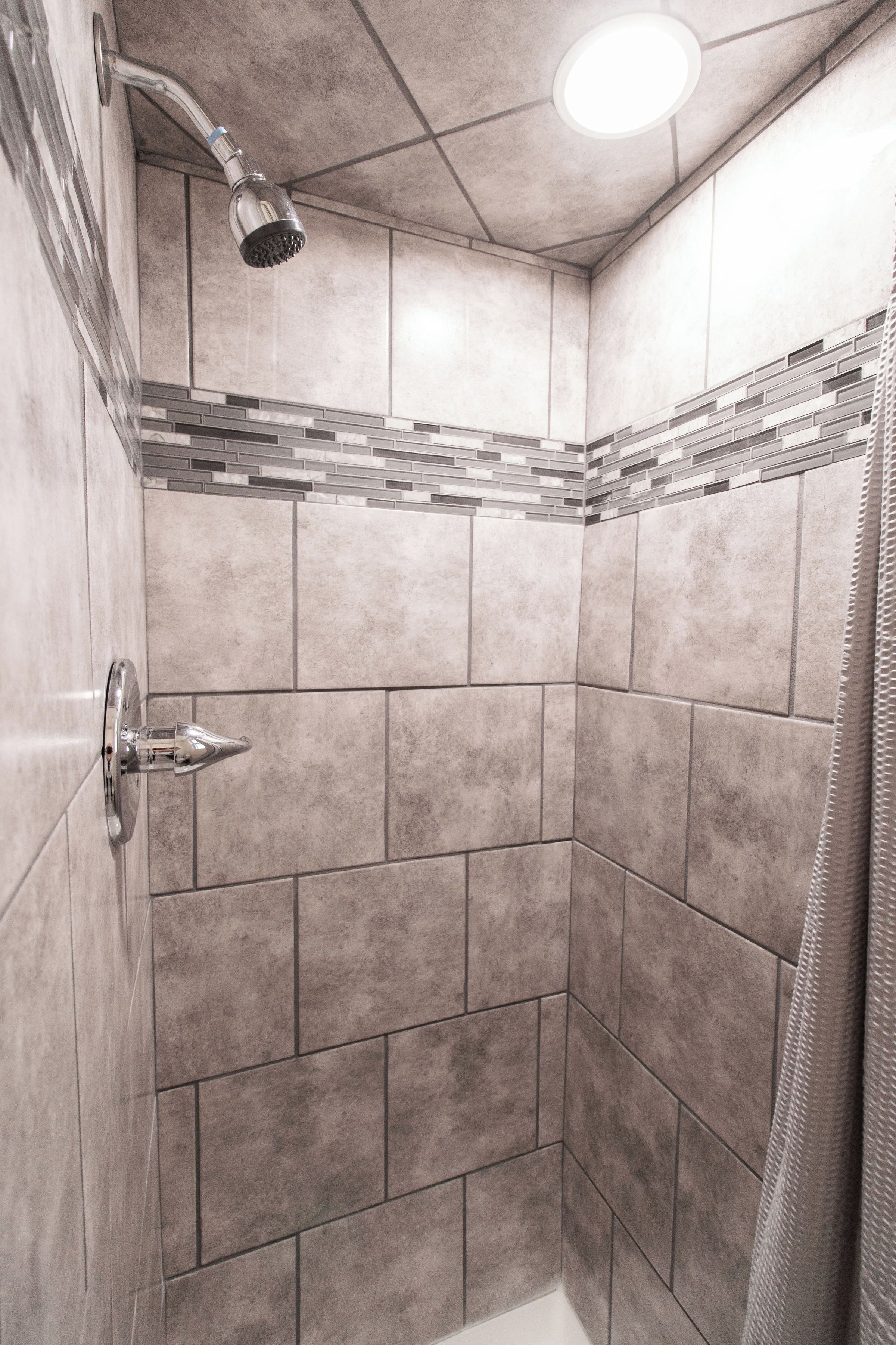 Handtücher, Seife, Toilettenpapier