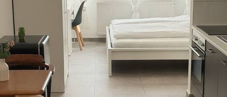 1 chambre, fer et planche à repasser, Wi-Fi, draps fournis