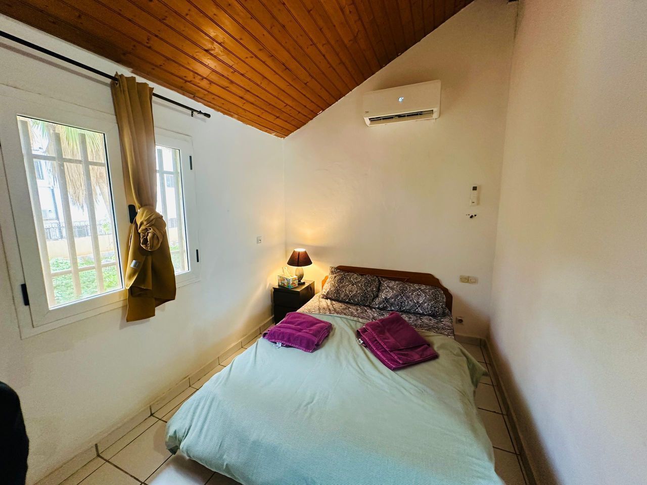 Fer et planche à repasser, Wi-Fi, draps fournis