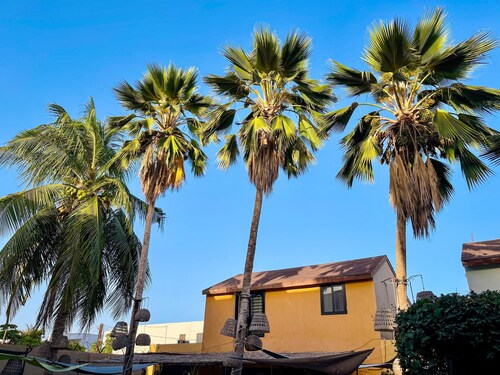 Spacious 4-bedroom apartment with AC, fitness room in enchanting Nouakchott