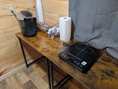 Horse Creek Cabins - Creekside Cabin near Ivy Branch