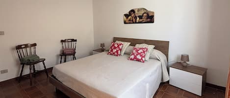 3 chambres, fer et planche Ă repasser, Wi-Fi gratuit, draps fournis