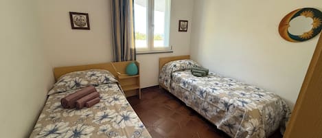 3 chambres, fer et planche Ă repasser, Wi-Fi gratuit, draps fournis
