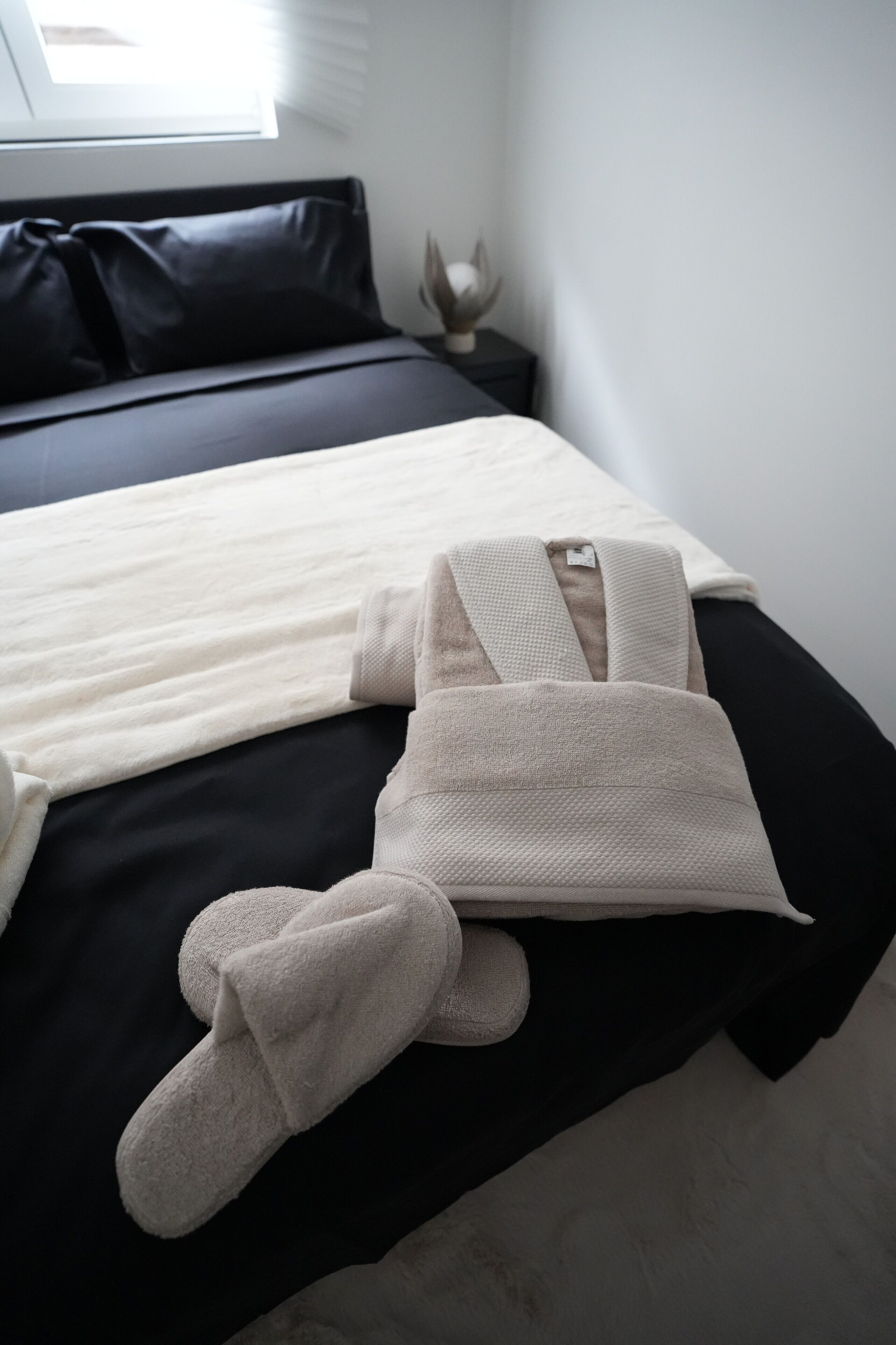 3 chambres, fer et planche à repasser, accès Internet, draps fournis