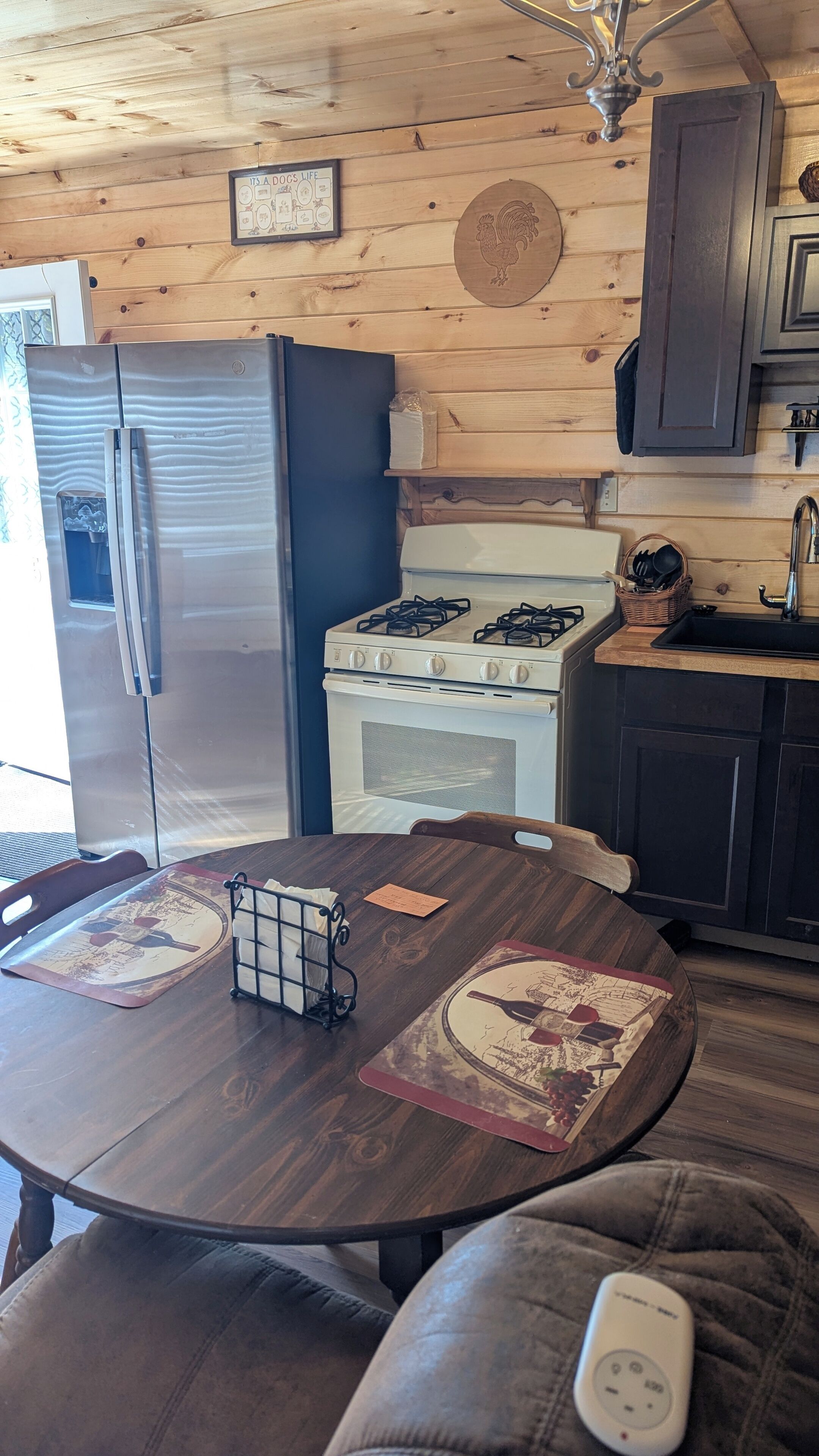 Micro-ondes, four, plaque de cuisson, lave-vaisselle