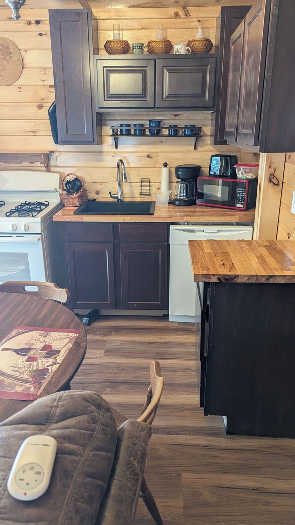 ميكروويف، فرن، موقد طهي مسطح، غسالة أطباق