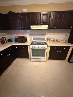 Microwave, oven, stovetop, dishwasher