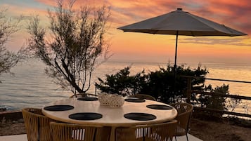 منطقة خارجية لإقامة الولائم والاحتفالات