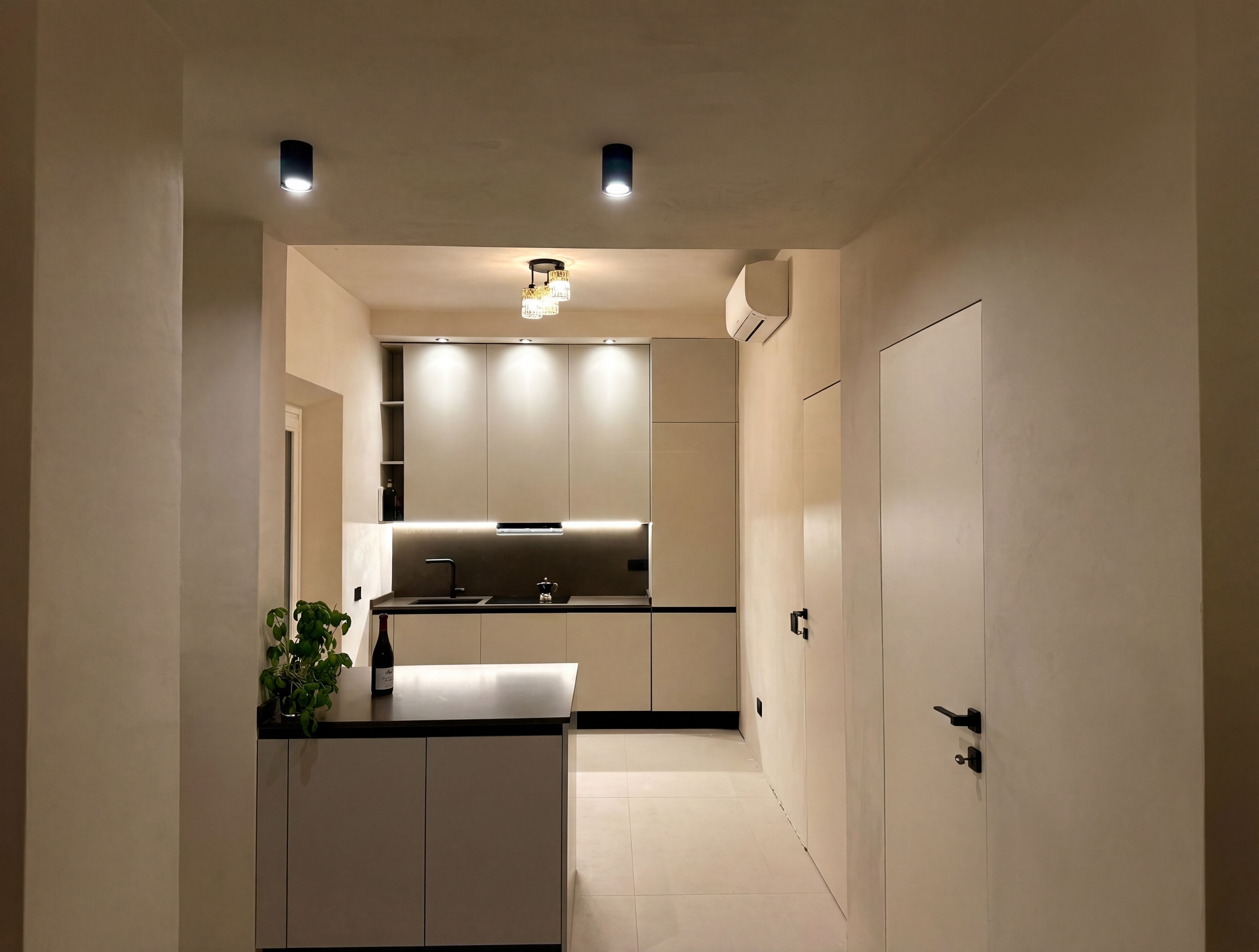 المنشأة من الداخل