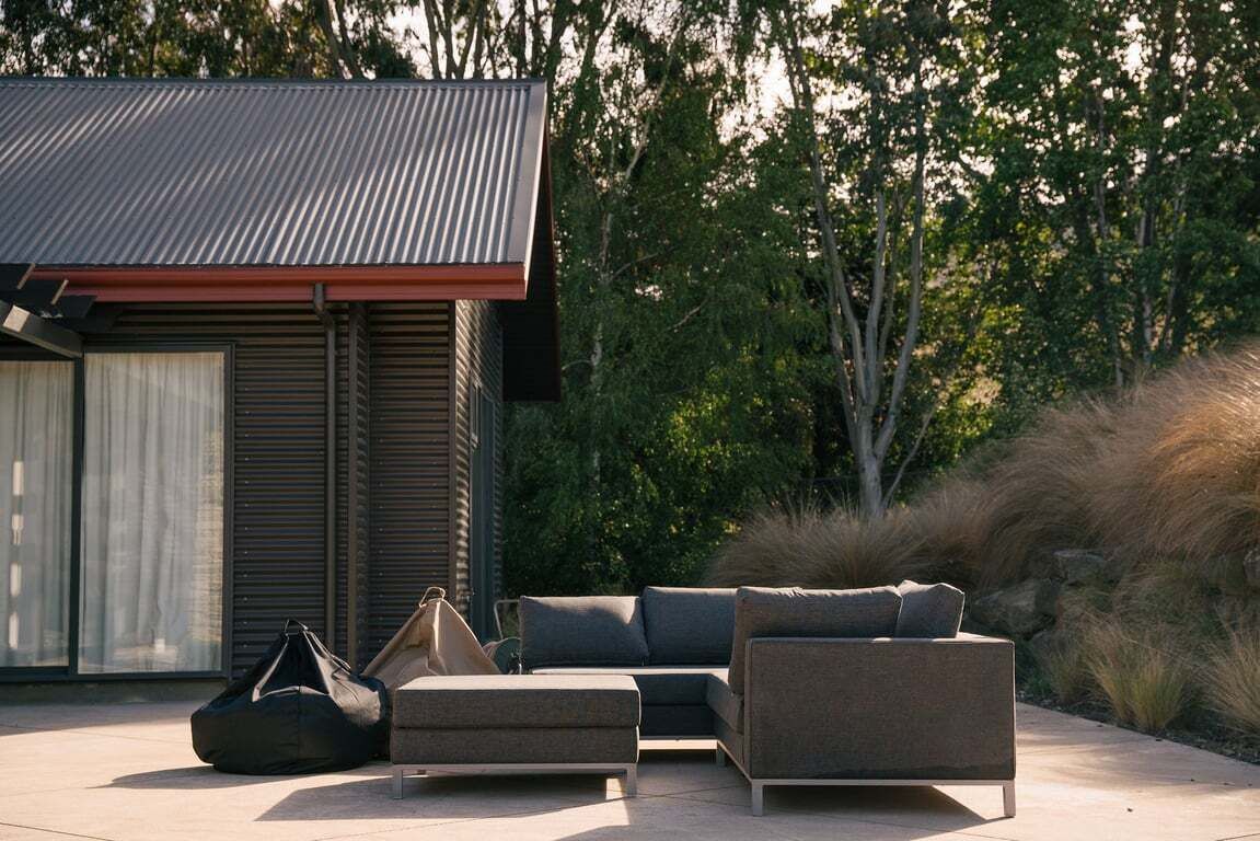 المنطقة المحيطة بالمنشأة