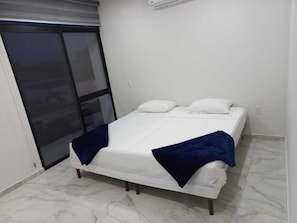 3 habitaciones, tabla de planchar con plancha y wifi gratis
