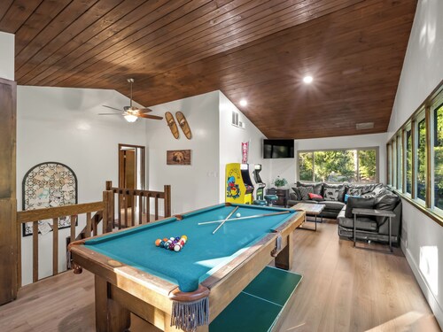 Shaver Lake Home with BBQ, Game Room - 4 Bed: 2.5 Bath