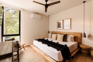 2 habitaciones, caja de seguridad en la habitación y escritorio 