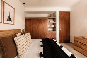 2 bedrooms, desk, iron/ironing board, travel cot
