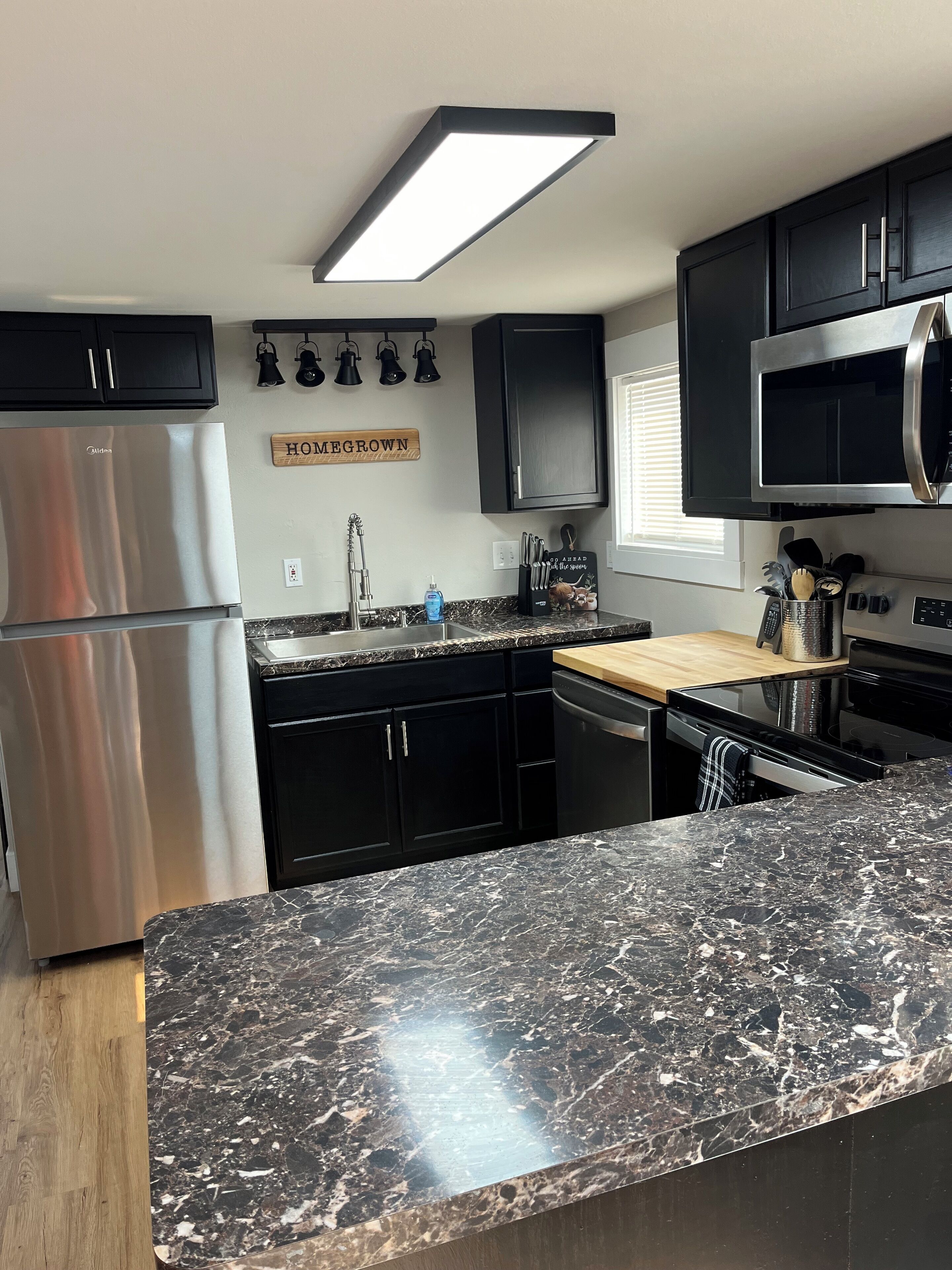 Mikrowelle, Ofen, Herdplatte, Geschirrspüler