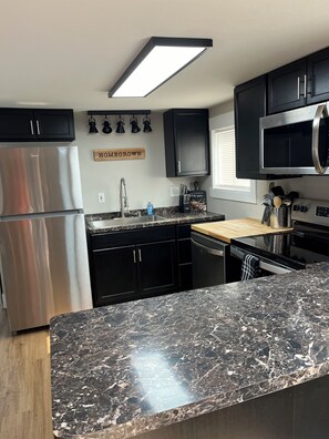 Microones, forn, placa de cuina i rentaplats