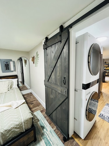 Salmon River Hideaway with Hottub