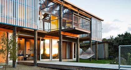 'The Dogbox' Architectural home in Central Whanganui.