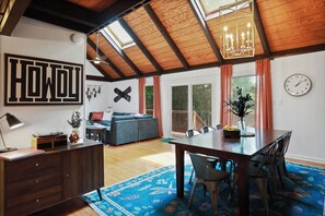 Interior - Modern Chalet with Hot Tub, Fire Pit & Mountain Views in Basye, VA (Basye)