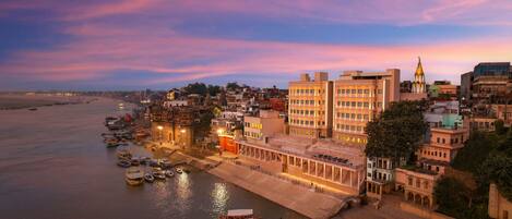 Bagian depan properti