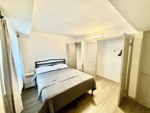 2 chambres, fer et planche à repasser, accès Internet, draps fournis