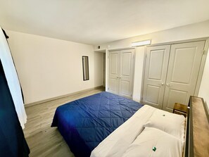 2 室のベッドルーム、アイロン / アイロン台、インターネット、ベッドシーツ