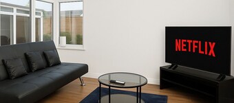 Prime 4BR Reading House & Free Parking