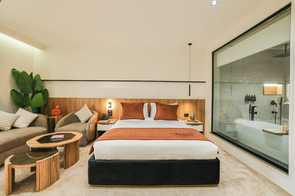 Caja de seguridad en la habitación, wifi gratis y ropa de cama