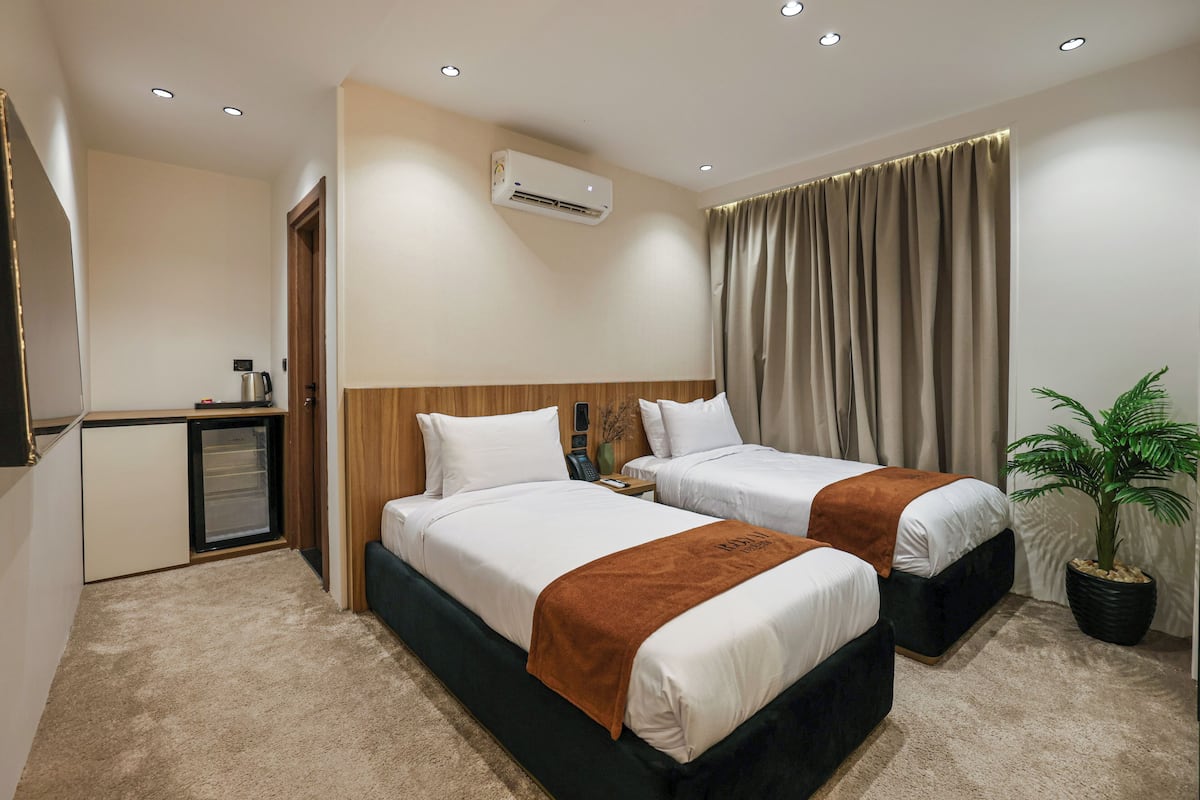 Family Room | In-room safe, free WiFi