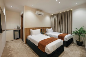Family Room | Room amenity