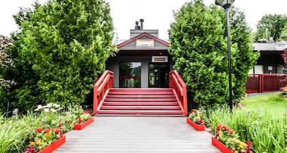 Ski-In/Ski-Out Sunrise Village Condo | 2BR, Fireplace, Pool