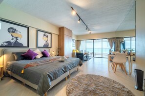 1 bedroom, iron/ironing board, free WiFi