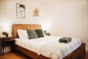 3 chambres, fer et planche à repasser, Wi-Fi, literie fournie