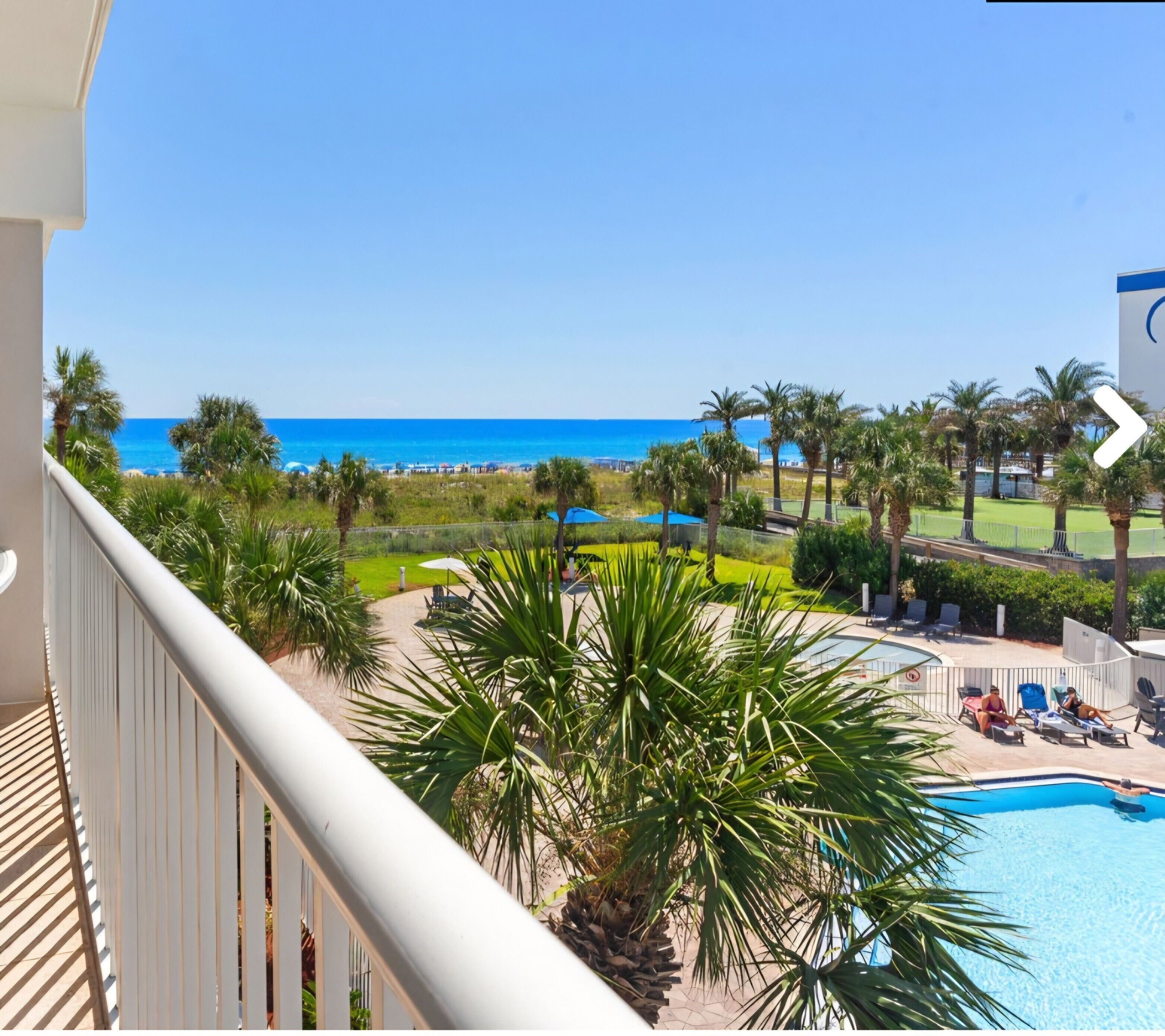 Een verwarmd zwembad