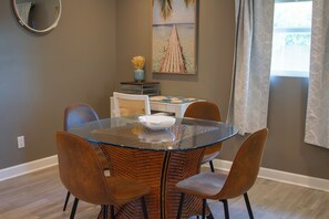 Dining - Private Pool, Fire pit, Pet-friendly Home (Panama City)