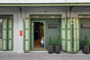 Exterior - Arun Sa wad - Yaowarat (Bangkok)