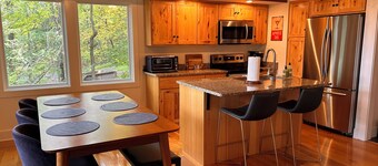 Modern Ski-In/Ski-Out Retreat – 3BR/2BA, Step-Free Entry