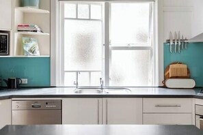 Microwave, oven, stovetop, dishwasher