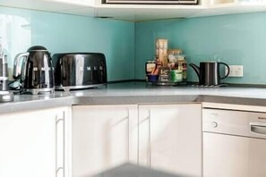 Microwave, oven, stovetop, dishwasher