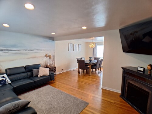 Luxury Cozy Stay-Near Six Flags, Navy Base