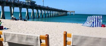 Venice Island Florida, 2 bed 2 bath, end unit near beach & historic downtown