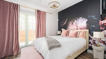 2 多间卧室、熨斗/熨衣板、WiFi、床单