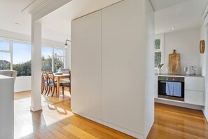 Interior - Nellie`s Nest- A Stylish Retreat in Leafy Newstead (Newstead)