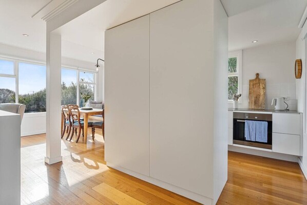 Interior - Nellie`s Nest- A Stylish Retreat in Leafy Newstead (Newstead)