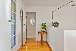 Interior - Nellie`s Nest- A Stylish Retreat in Leafy Newstead (Newstead)