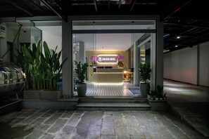 Mặt tiền nơi lưu trú